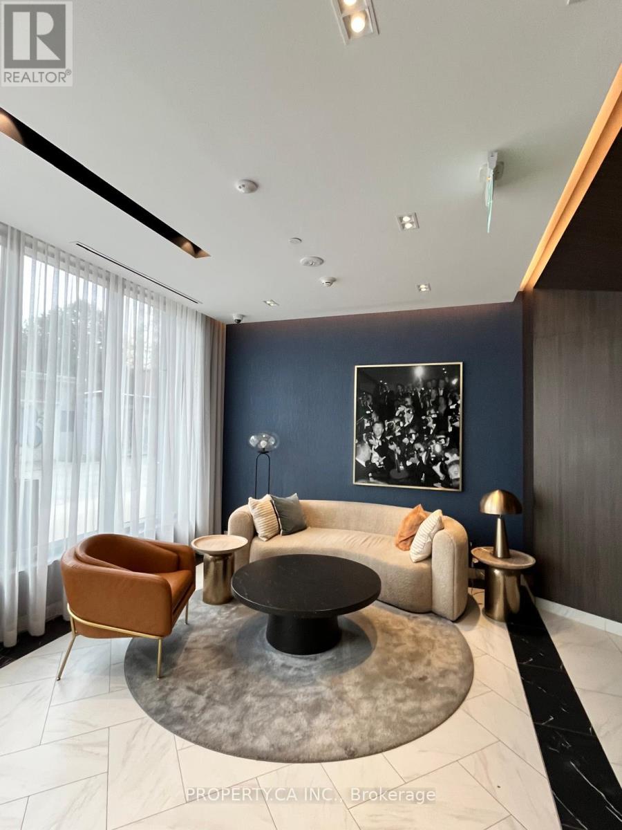 320 - 500 Dupont Street, Toronto, Ontario  M6G 0B8 - Photo 2 - C12524580