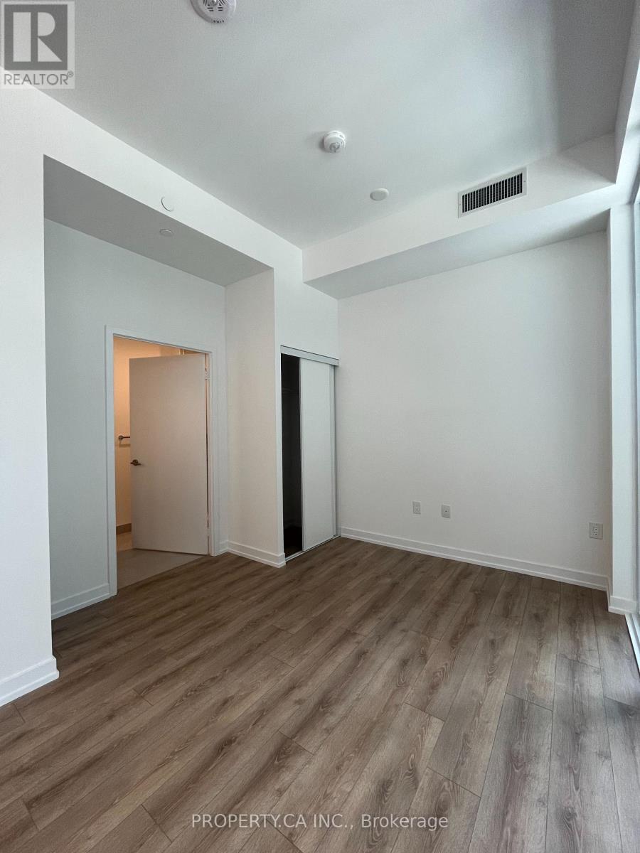 320 - 500 Dupont Street, Toronto, Ontario  M6G 0B8 - Photo 8 - C12524580