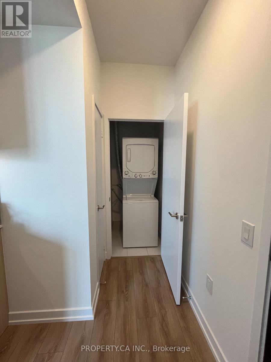 320 - 500 Dupont Street, Toronto, Ontario  M6G 0B8 - Photo 9 - C12524580