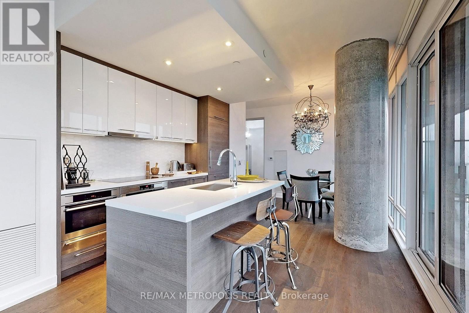 2102 - 488 University Avenue, Toronto, Ontario  M5G 0C1 - Photo 13 - C12524588