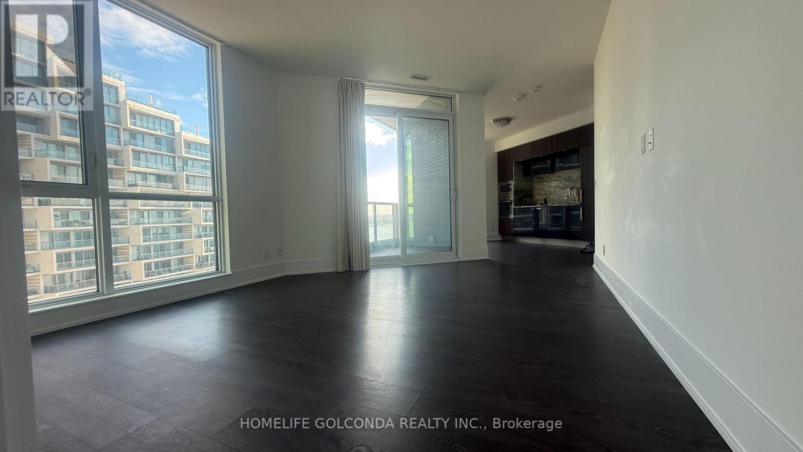 522 - 1 Edgewater Drive, Toronto, Ontario  M5A 0L1 - Photo 2 - C12524622