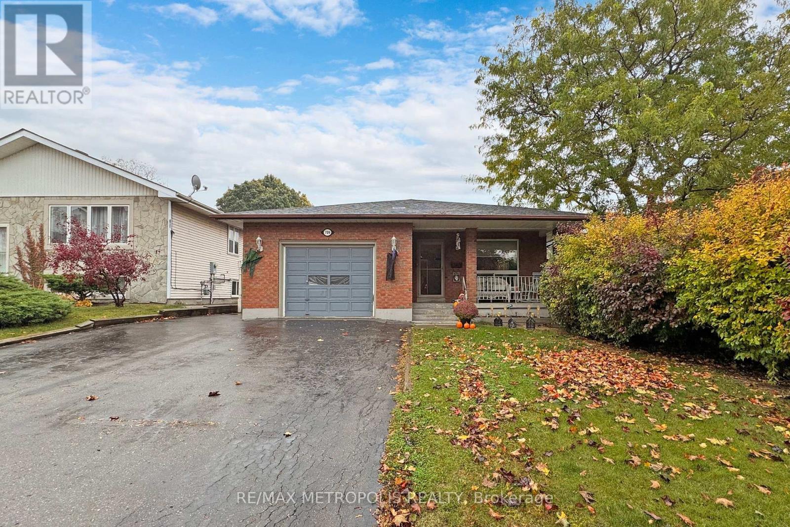 709 KEATES AVENUE, Oshawa, Ontario