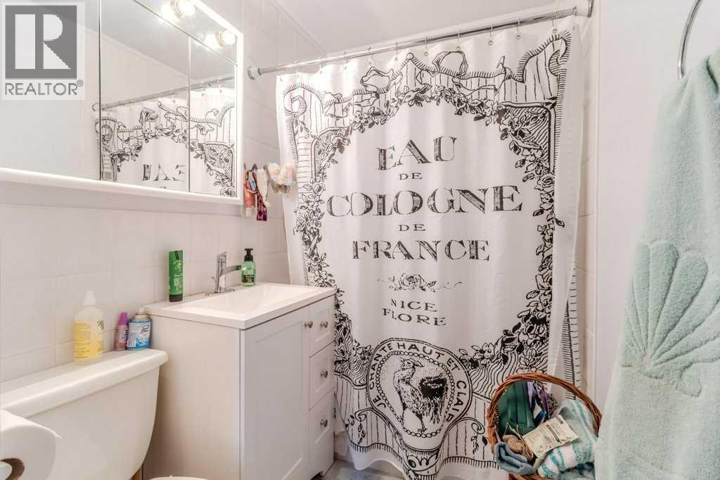 3734 46 Street, Red Deer, Alberta  T4N 1L6 - Photo 9 - A2246985