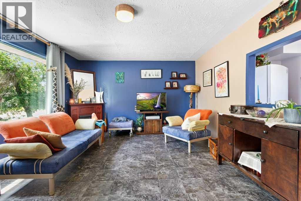 3734 46 Street, Red Deer, Alberta  T4N 1L6 - Photo 3 - A2246985