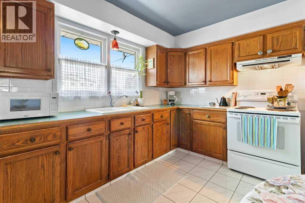 3734 46 Street, Red Deer, Alberta  T4N 1L6 - Photo 7 - A2246985