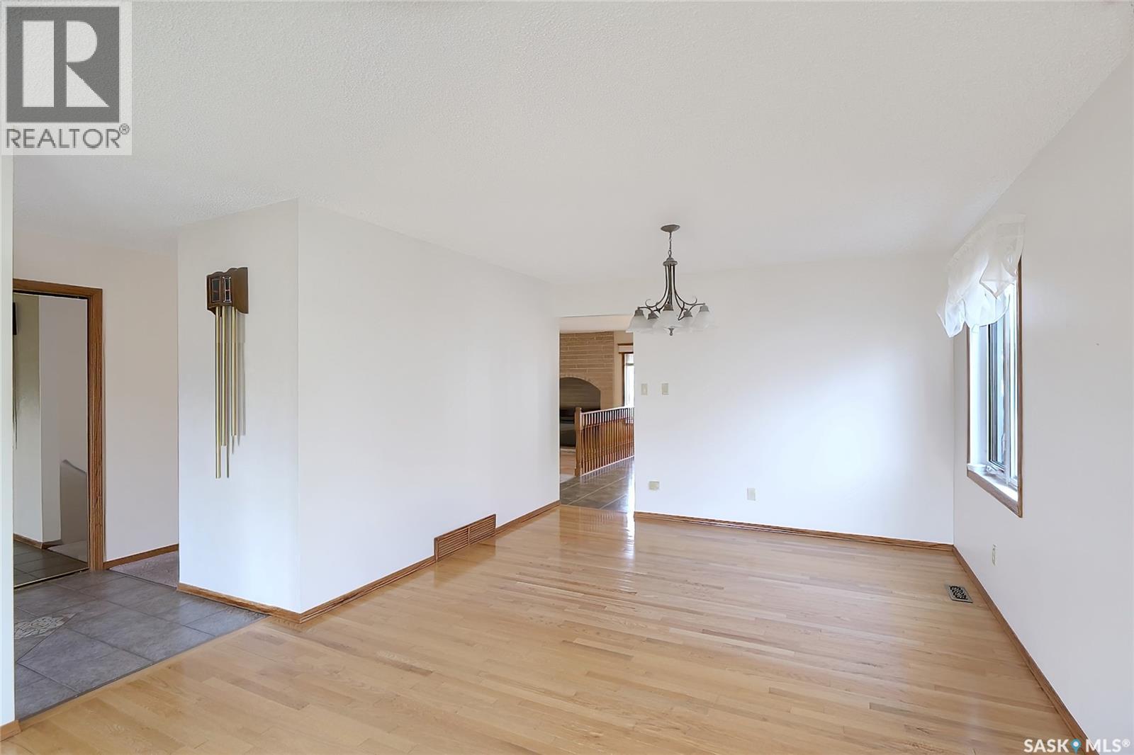 1639 Bingham Road, Moose Jaw, Saskatchewan  S6H 7R8 - Photo 5 - SK023675