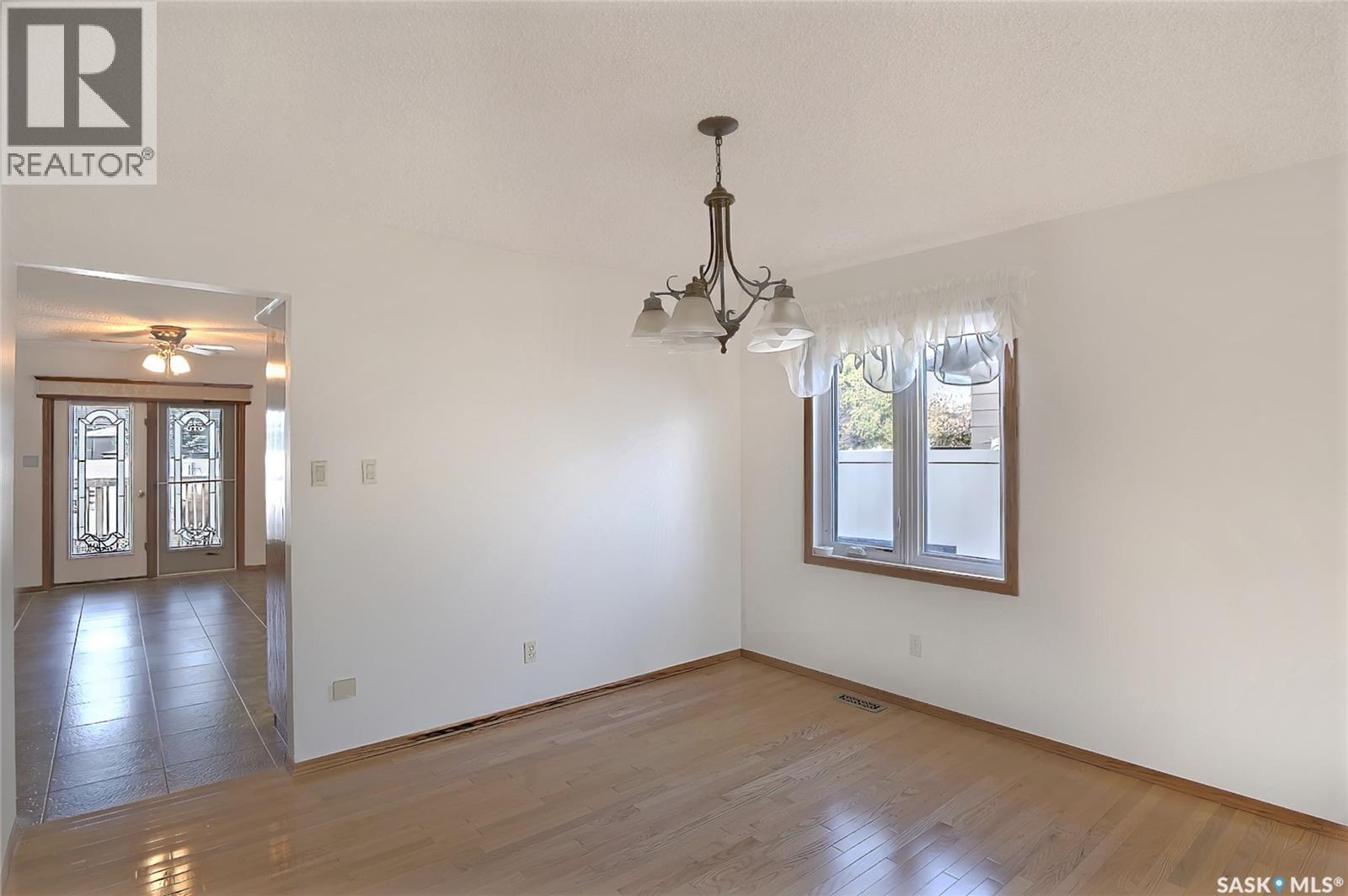 1639 Bingham Road, Moose Jaw, Saskatchewan  S6H 7R8 - Photo 6 - SK023675