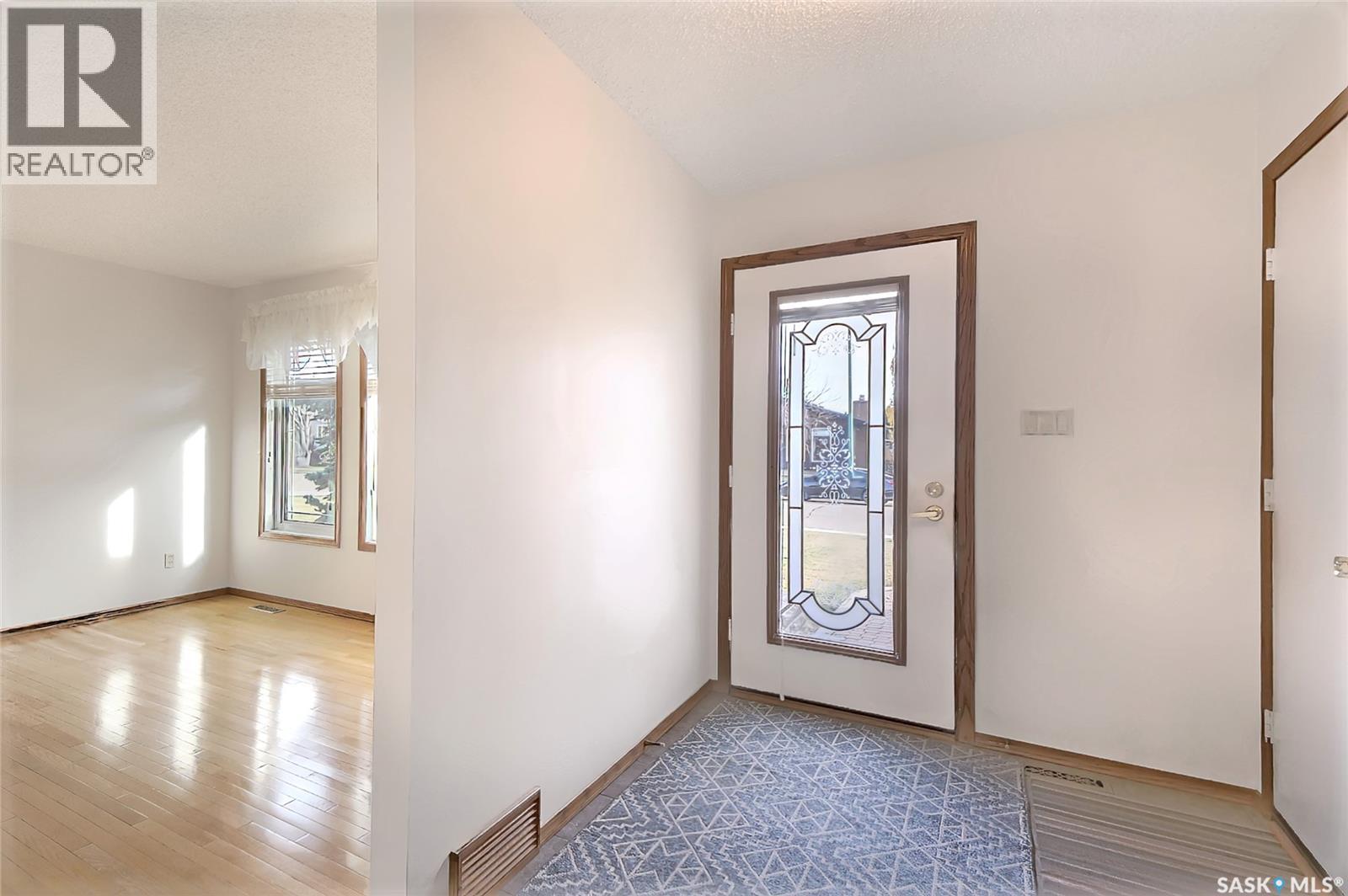 1639 Bingham Road, Moose Jaw, Saskatchewan  S6H 7R8 - Photo 3 - SK023675