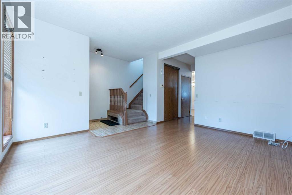 14993 5 Street Sw, Calgary, Alberta  T2Y 3E2 - Photo 9 - A2260094