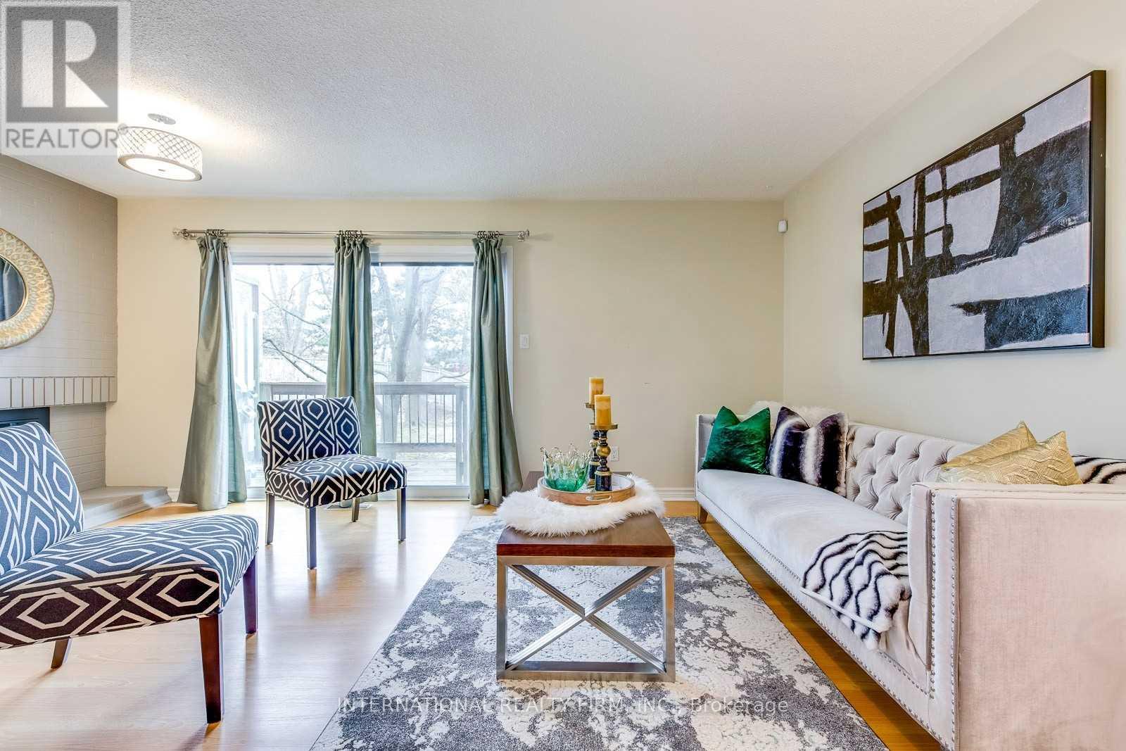 15 - 6855 GLEN ERIN DRIVE, Mississauga, Ontario