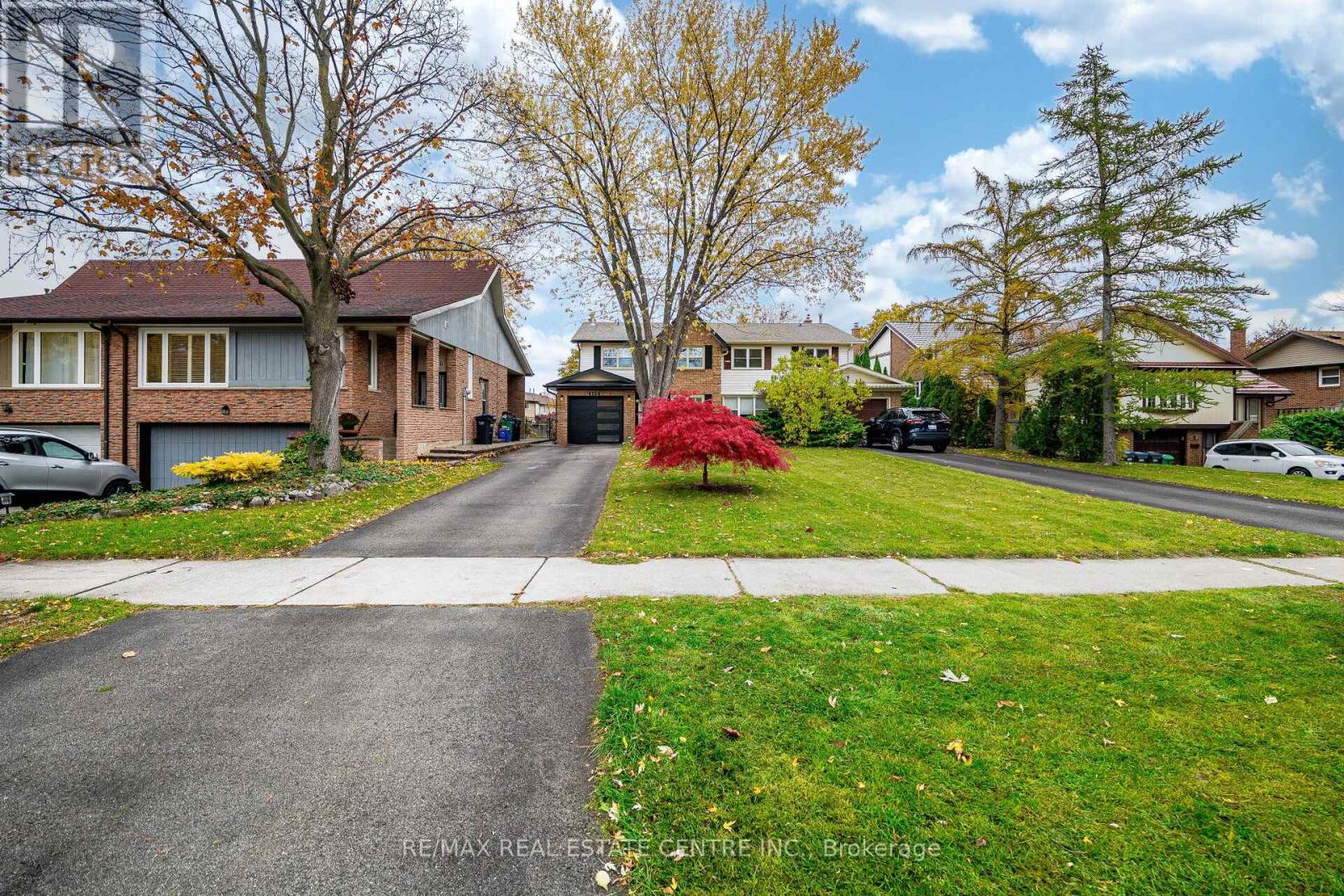 4164 Jefton Crescent, Mississauga, Ontario  L5L 1Z3 - Photo 2 - W12524586