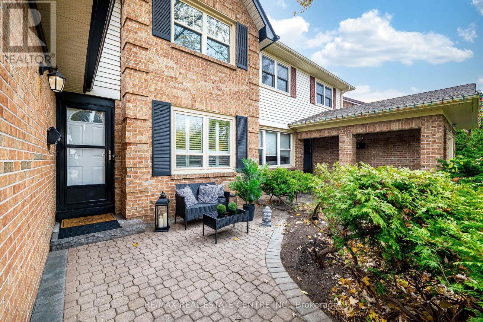 4164 Jefton Crescent, Mississauga, Ontario  L5L 1Z3 - Photo 4 - W12524586