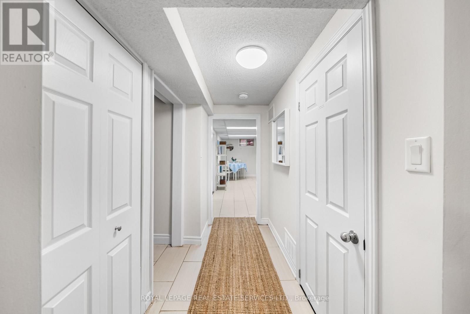 Lower - 39 Rangoon Road, Toronto, Ontario  M9C 4N5 - Photo 5 - W12524620