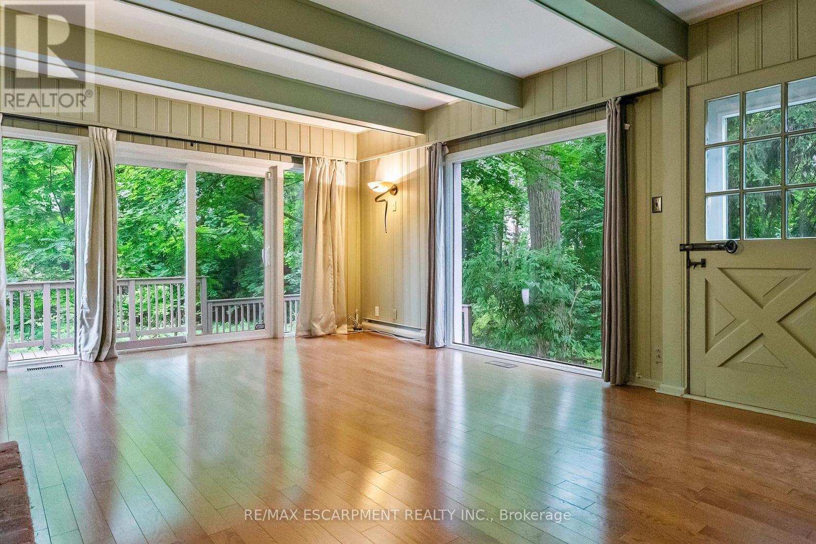 330 Poplar Drive, Oakville, Ontario  L6J 4E1 - Photo 8 - W12524650