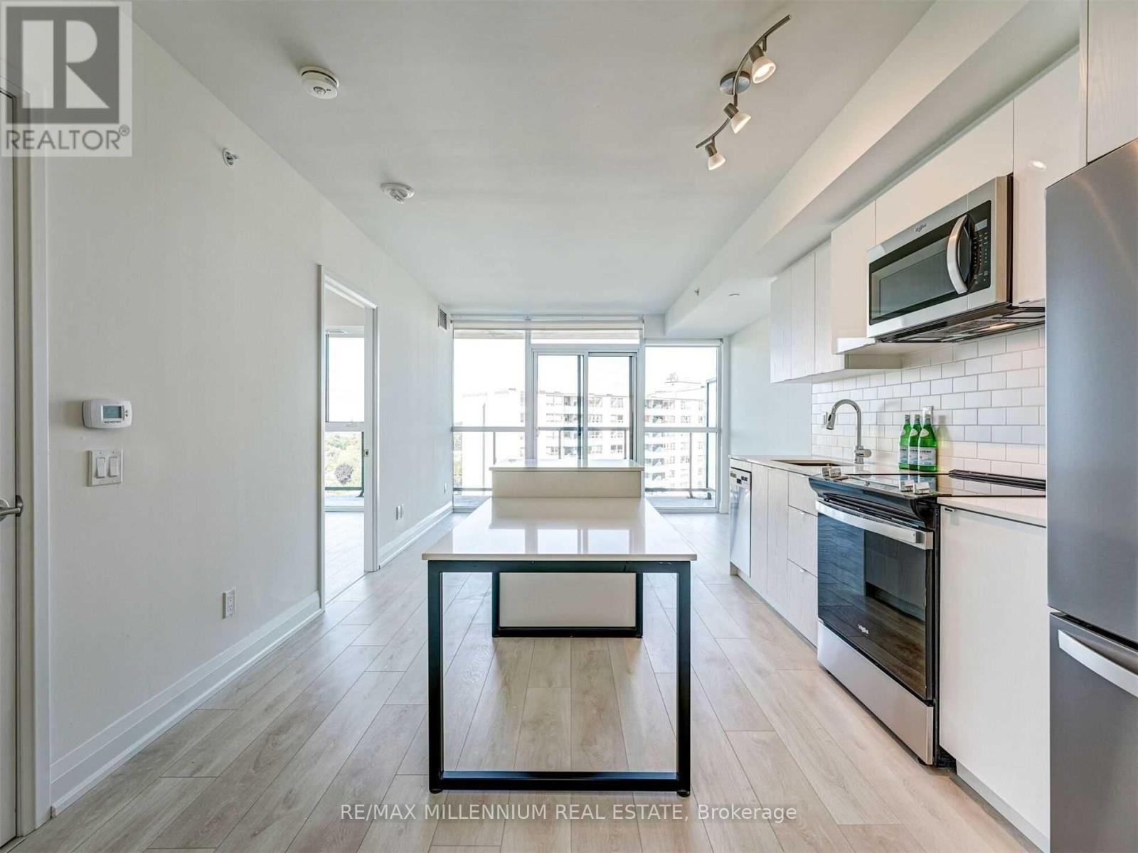 1502 - 1461 Lawrence Avenue W, Toronto, Ontario  M6L 0A6 - Photo 3 - W12524660