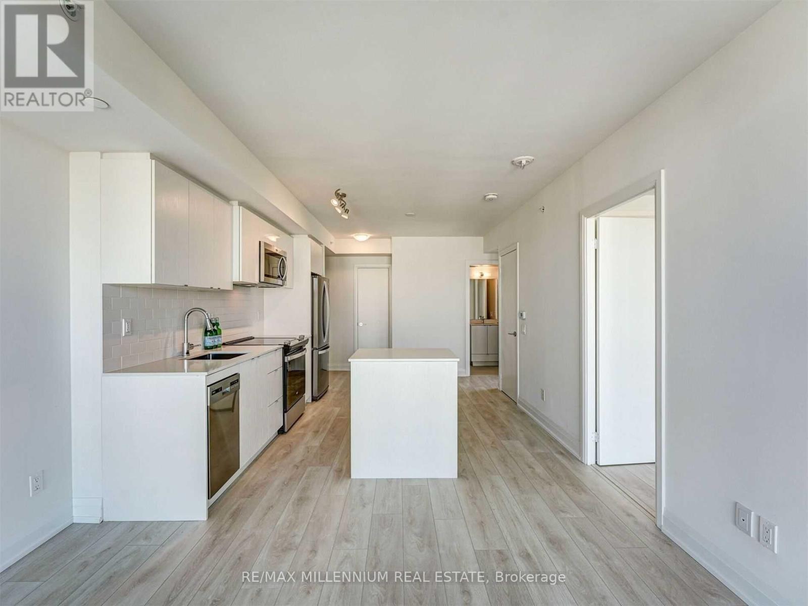 1502 - 1461 Lawrence Avenue W, Toronto, Ontario  M6L 0A6 - Photo 5 - W12524660