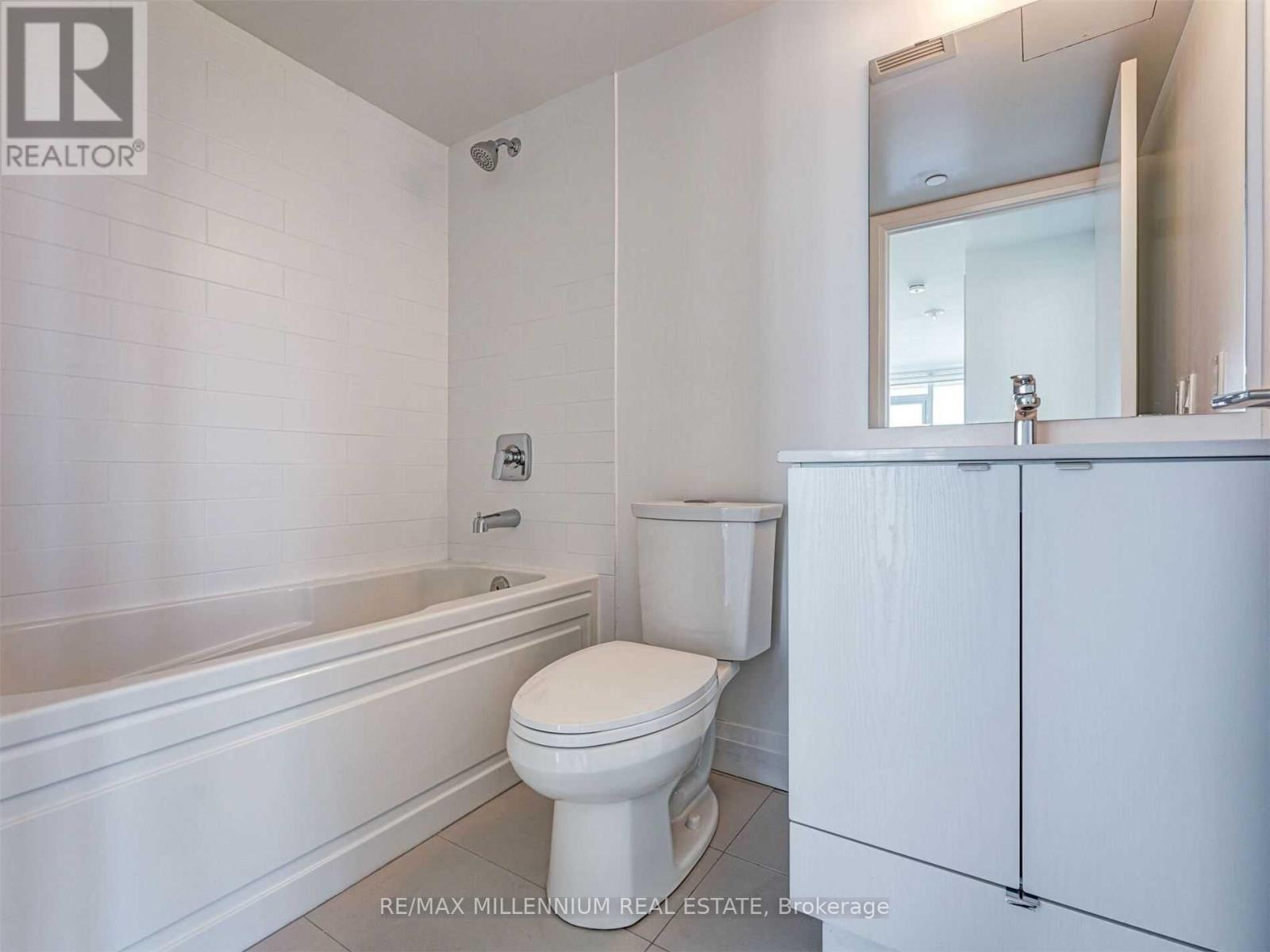 1502 - 1461 Lawrence Avenue W, Toronto, Ontario  M6L 0A6 - Photo 9 - W12524660