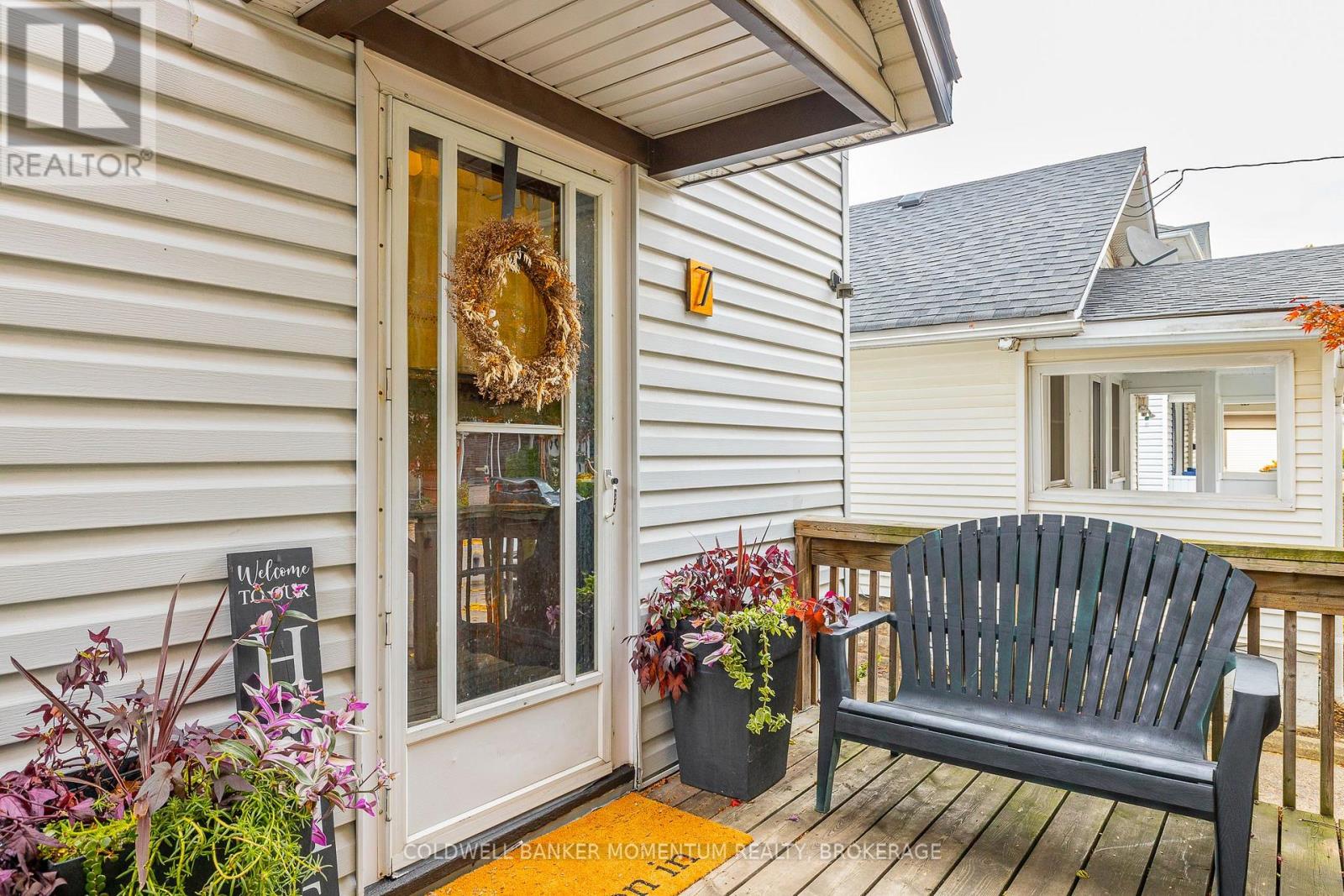 7 Linwood Street, St. Catharines, Ontario L2R 1H2 - Photo 10 - X12524684