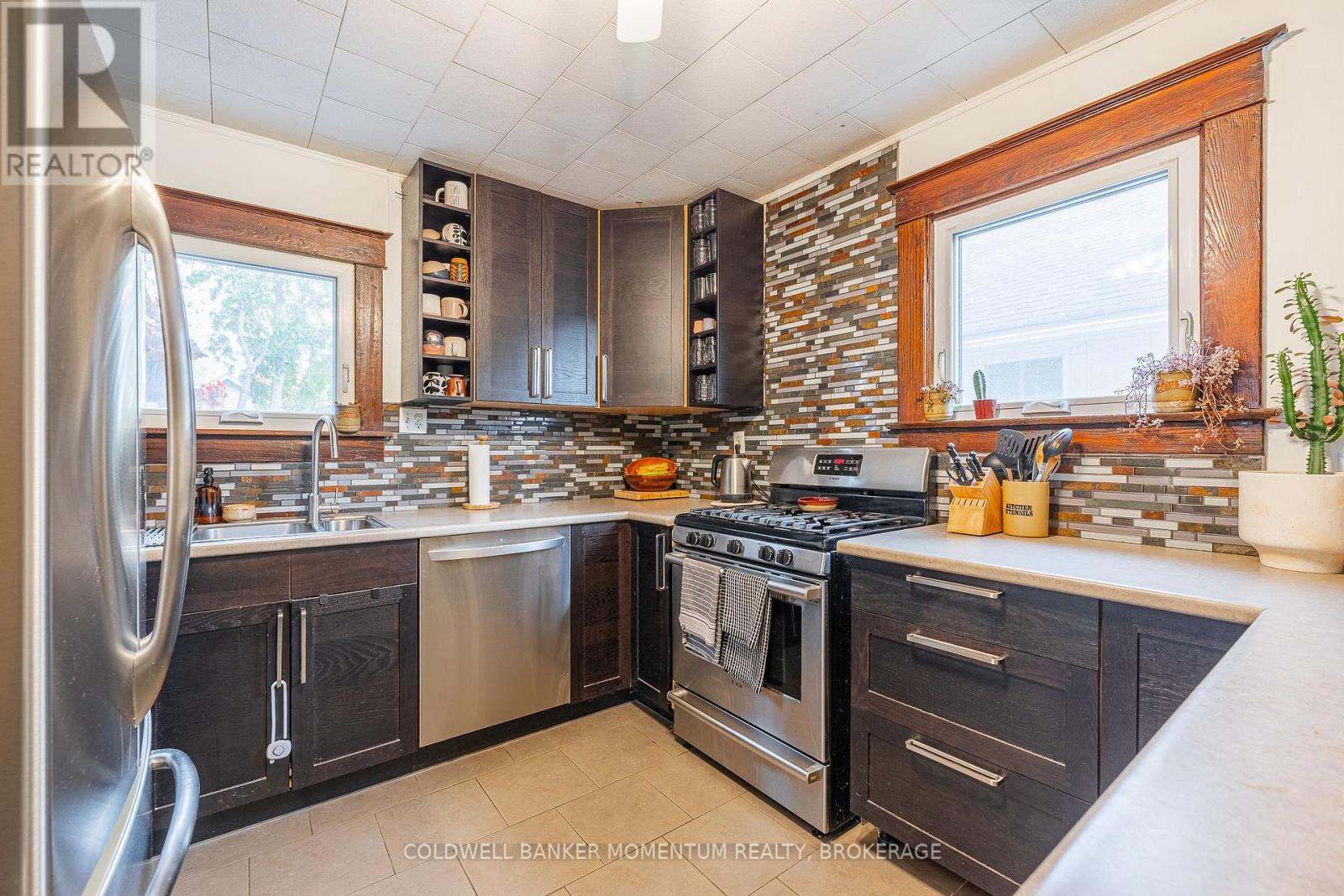 7 Linwood Street, St. Catharines, Ontario L2R 1H2 - Photo 24 - X12524684