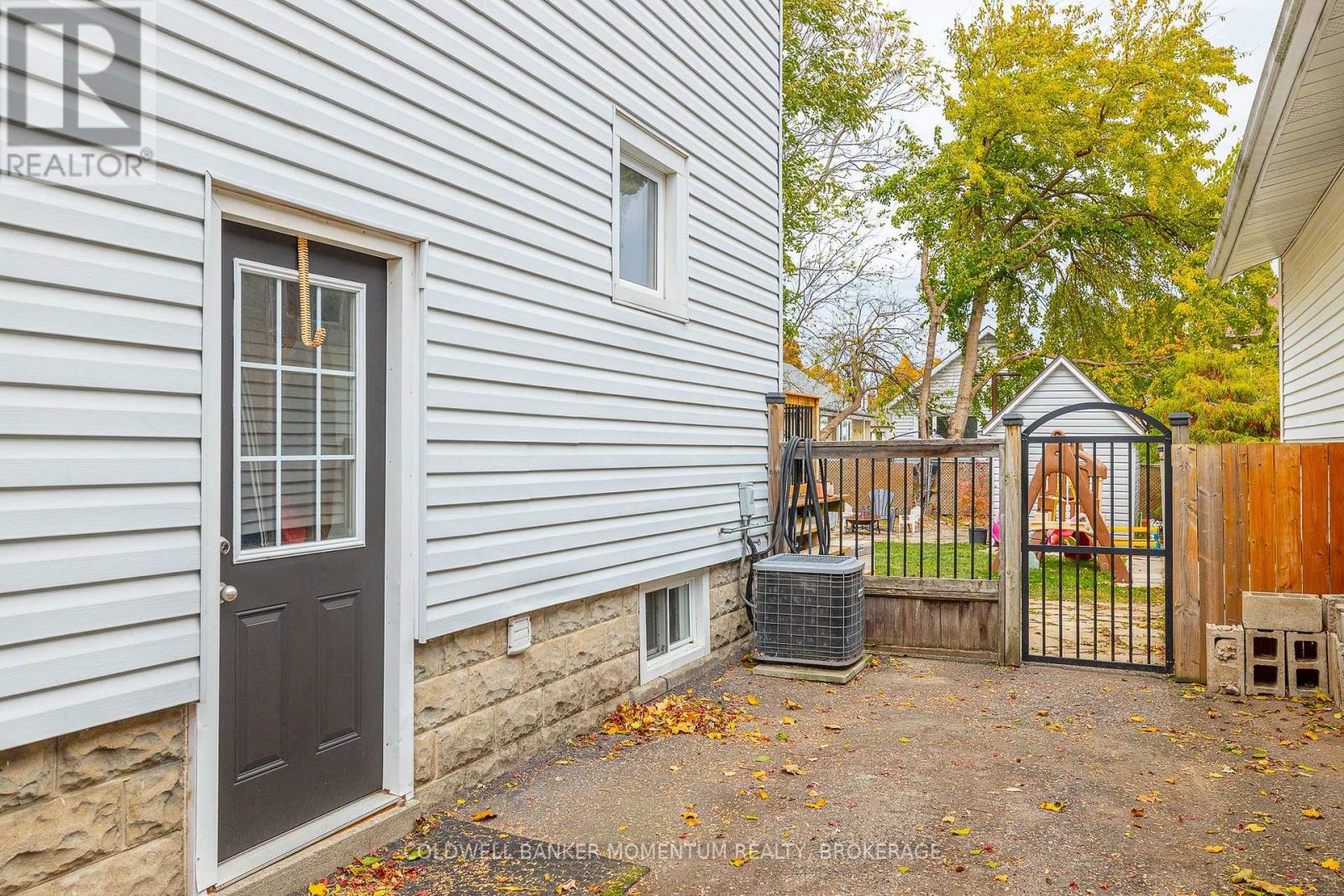 7 Linwood Street, St. Catharines, Ontario L2R 1H2 - Photo 49 - X12524684