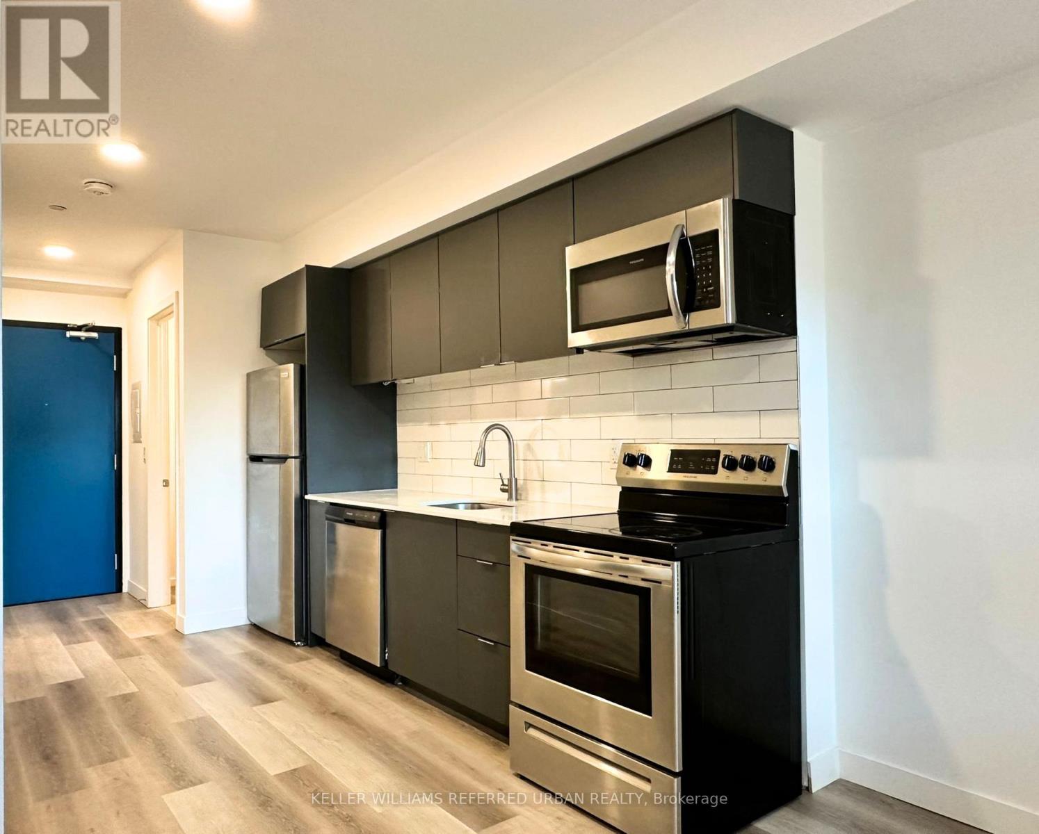 102 - 325 University Avenue, Cobourg, Ontario  K9A 2H9 - Photo 3 - X12524604