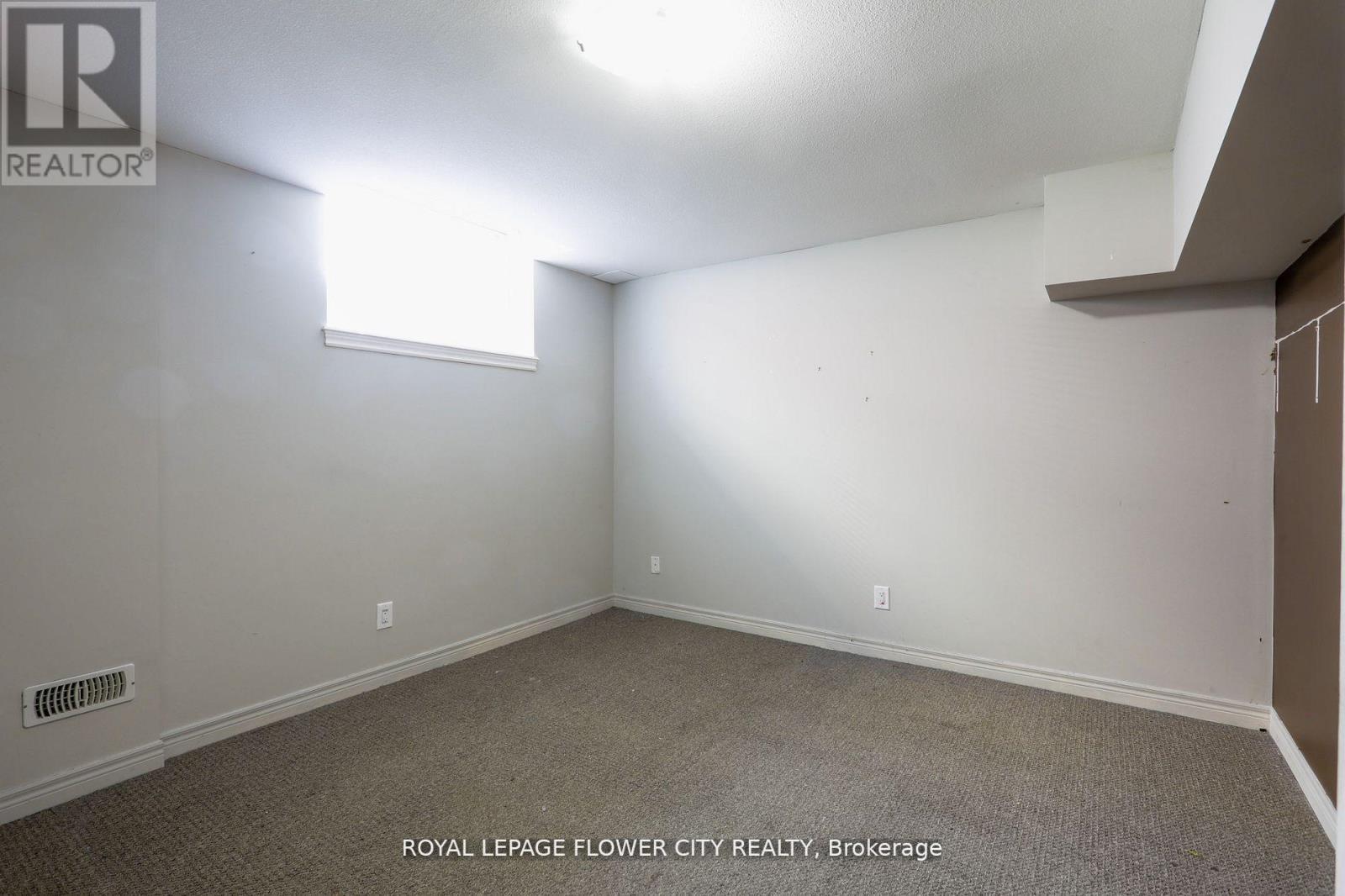 146 Winterberry Boulevard, Thorold, Ontario  L2V 0C1 - Photo 12 - X12524644