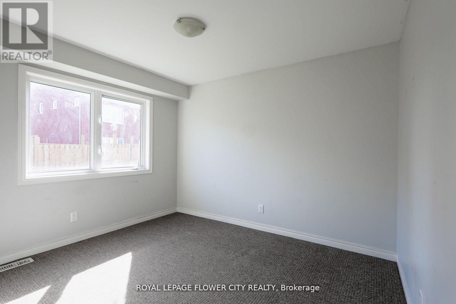 146 Winterberry Boulevard, Thorold, Ontario  L2V 0C1 - Photo 9 - X12524644