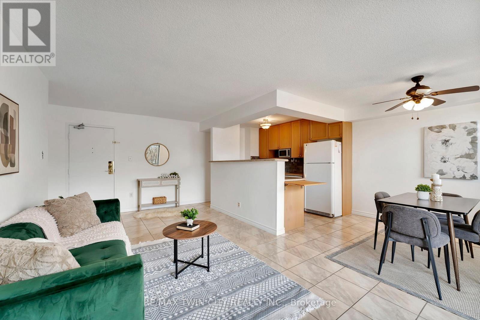 207 - 793 Colborne Street, Brantford, Ontario N3S 7J3 - Photo 6 - X12524668