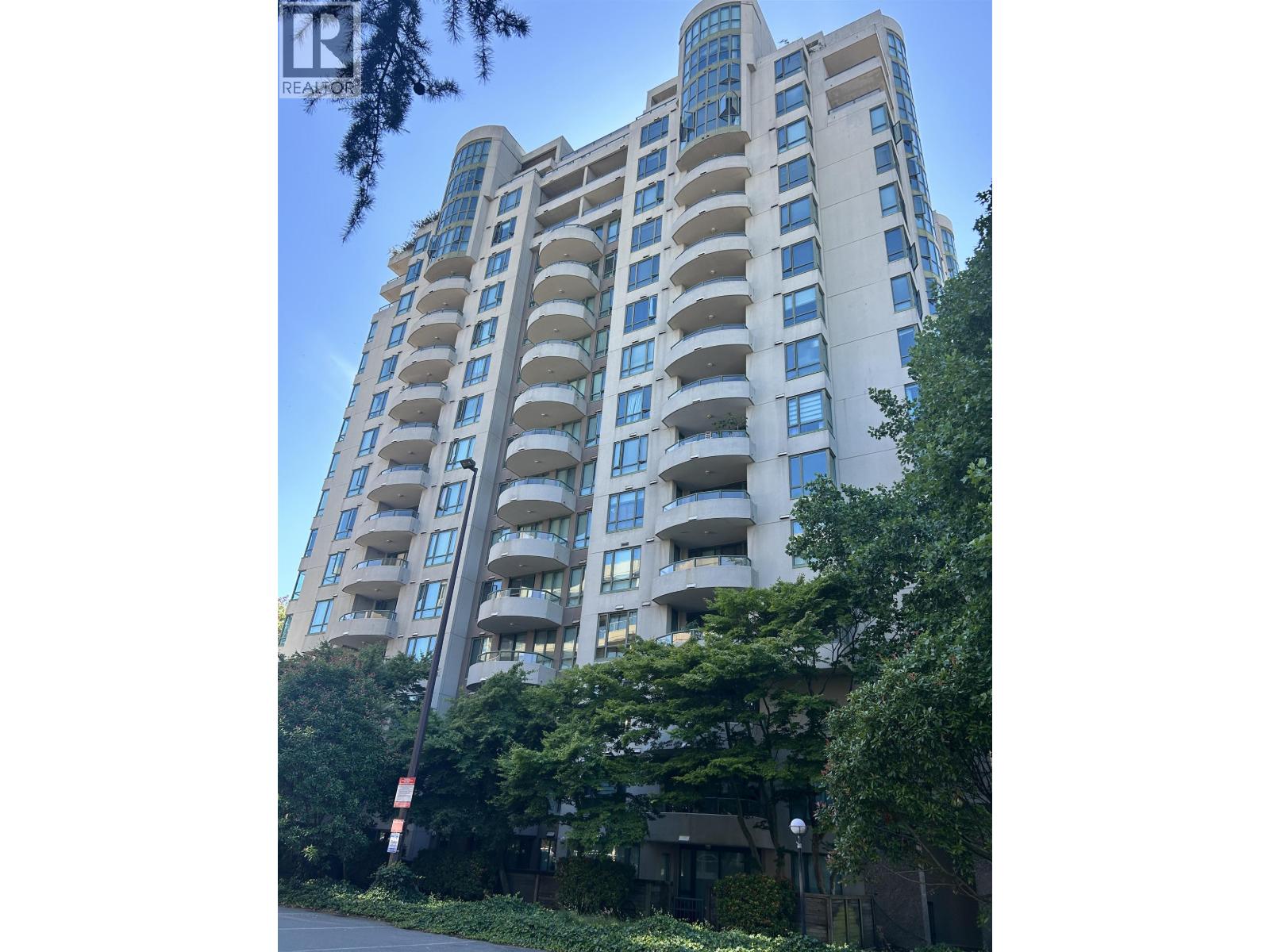 801 7380 ELMBRIDGE WAY, Richmond, British Columbia