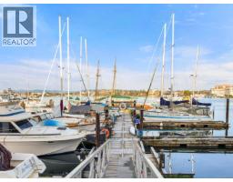 201 640 Montreal St Pier One