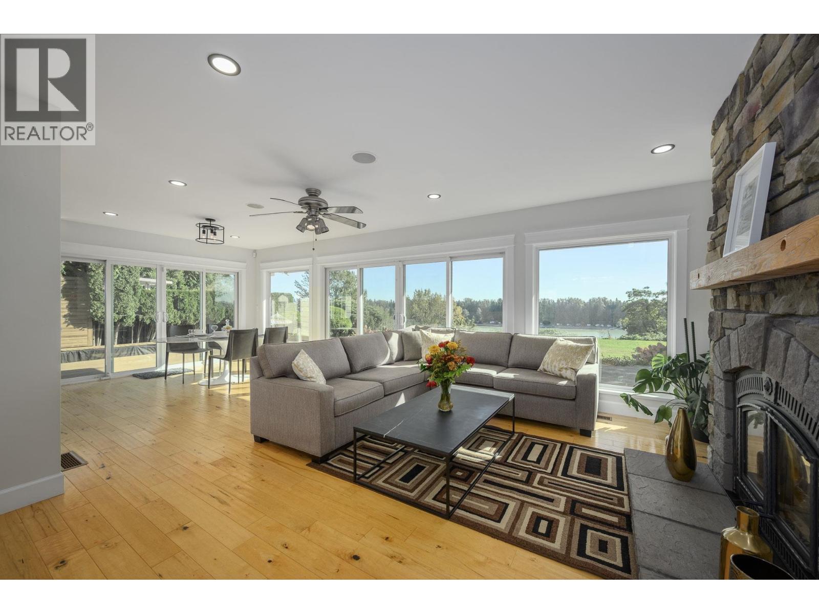 21866 River Road, Maple Ridge, British Columbia V2X 2C1 - Photo 10 - R3065922