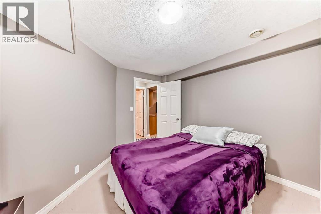 73 Crestmont Drive Sw, Calgary, Alberta  T3B 5Z6 - Photo 45 - A2269405