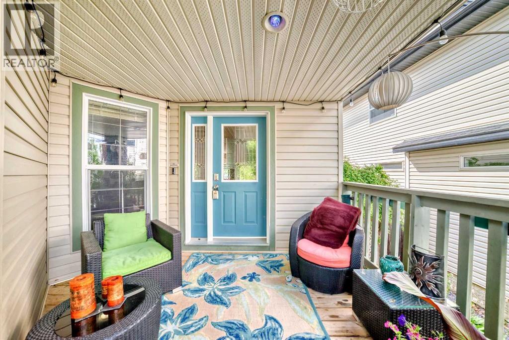 73 Crestmont Drive Sw, Calgary, Alberta  T3B 5Z6 - Photo 3 - A2269405