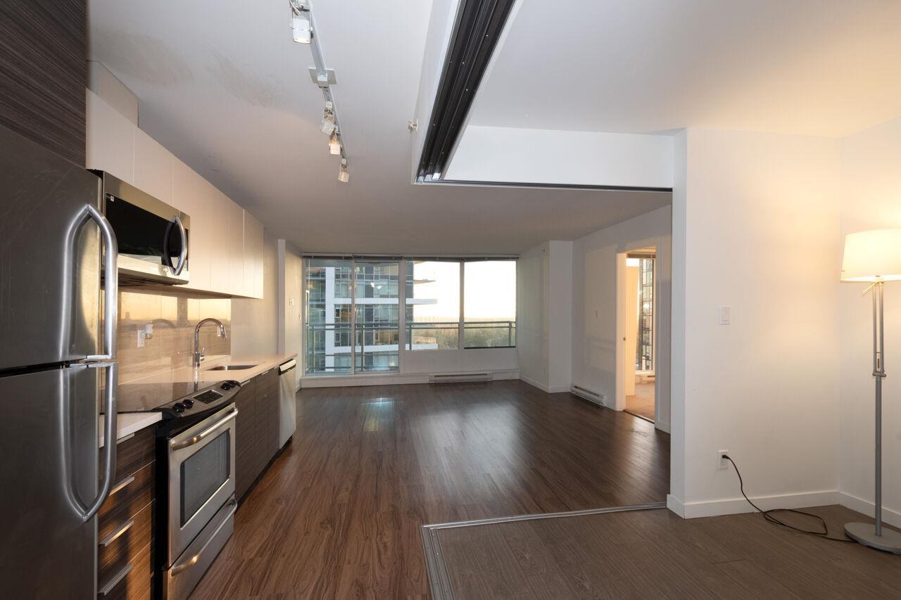 2307 13303 Central Avenue, Surrey, British Columbia  V3T 0K6 - Photo 2 - R3065941