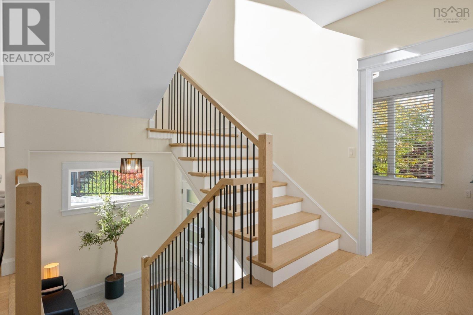 978 Winwick Road, Halifax, Nova Scotia  B3H 4L5 - Photo 3 - 202522032