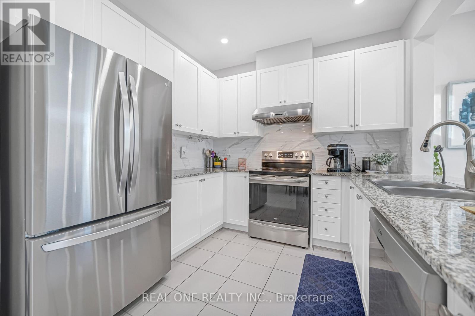 75 Fallharvest Way Road, Whitchurch-Stouffville, Ontario  L4A 4W4 - Photo 11 - N12524672