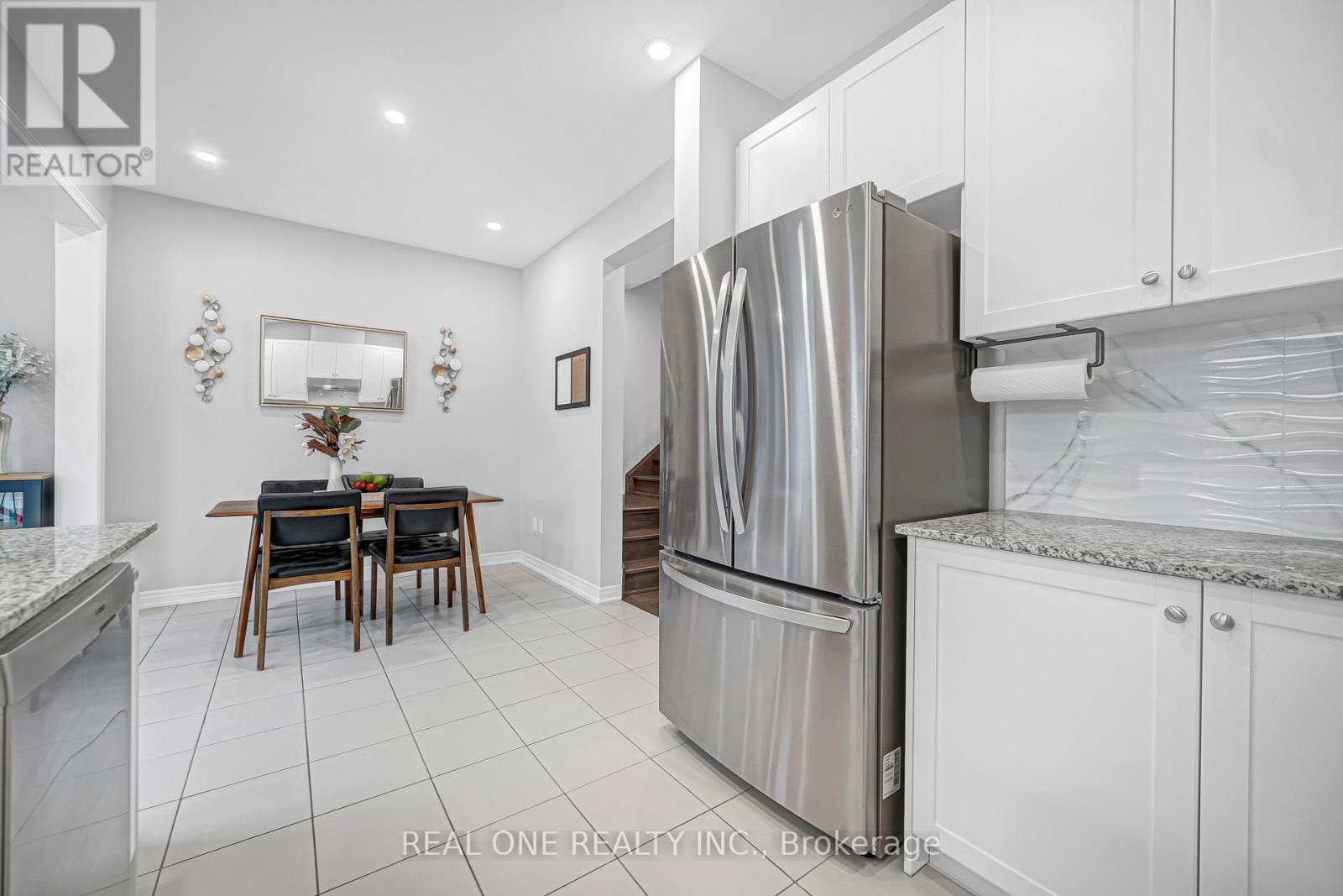 75 Fallharvest Way Road, Whitchurch-Stouffville, Ontario  L4A 4W4 - Photo 12 - N12524672