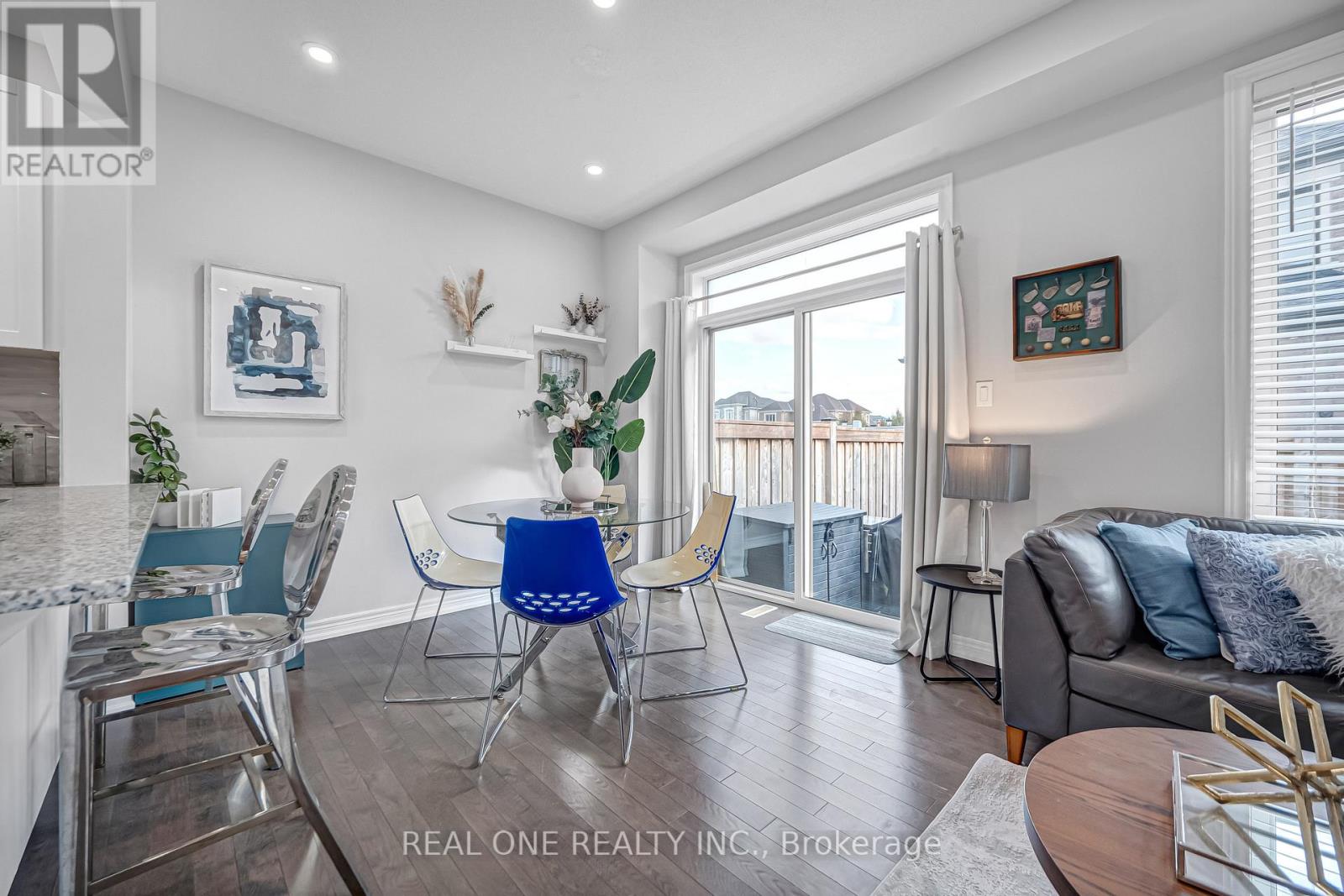 75 Fallharvest Way Road, Whitchurch-Stouffville, Ontario  L4A 4W4 - Photo 18 - N12524672