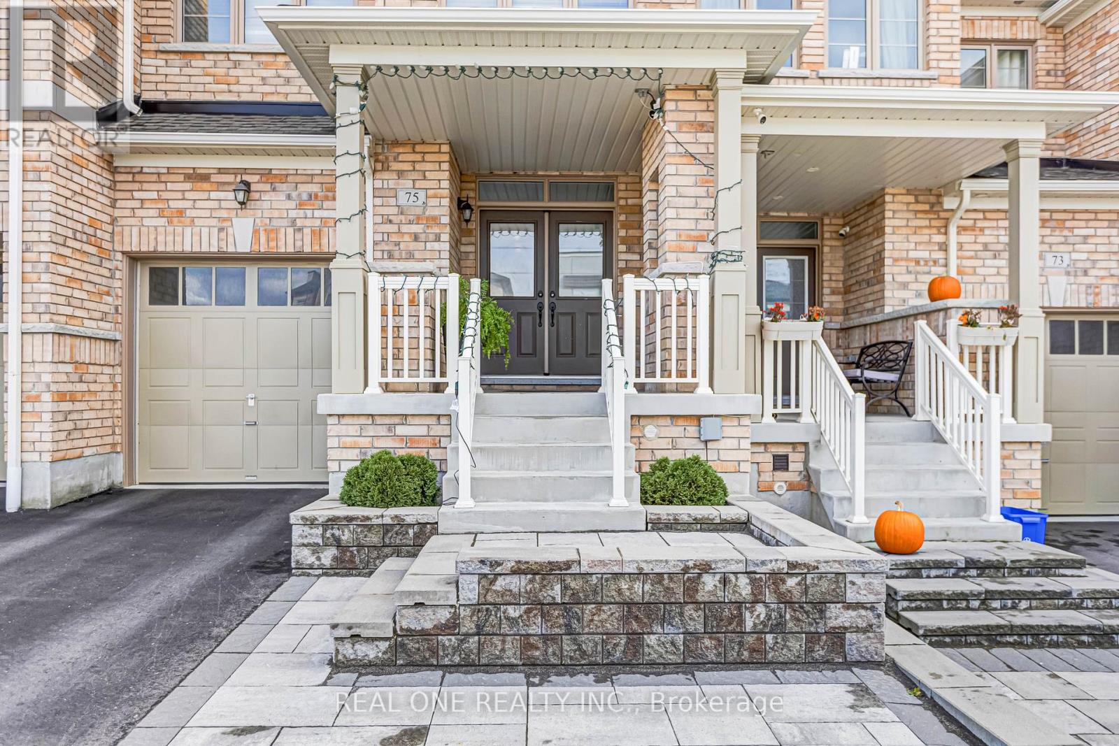 75 Fallharvest Way Road, Whitchurch-Stouffville, Ontario  L4A 4W4 - Photo 2 - N12524672