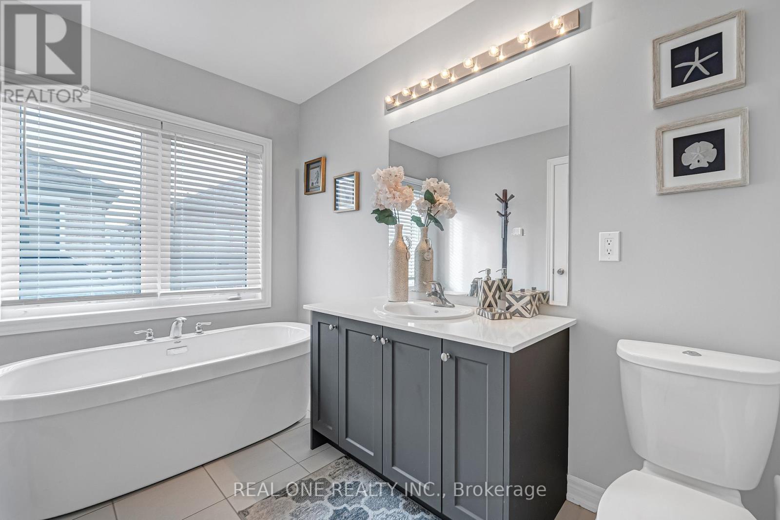 75 Fallharvest Way Road, Whitchurch-Stouffville, Ontario  L4A 4W4 - Photo 30 - N12524672