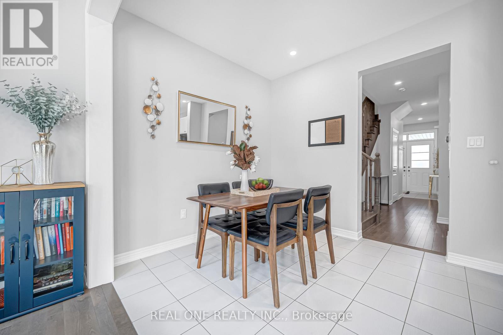 75 Fallharvest Way Road, Whitchurch-Stouffville, Ontario  L4A 4W4 - Photo 8 - N12524672