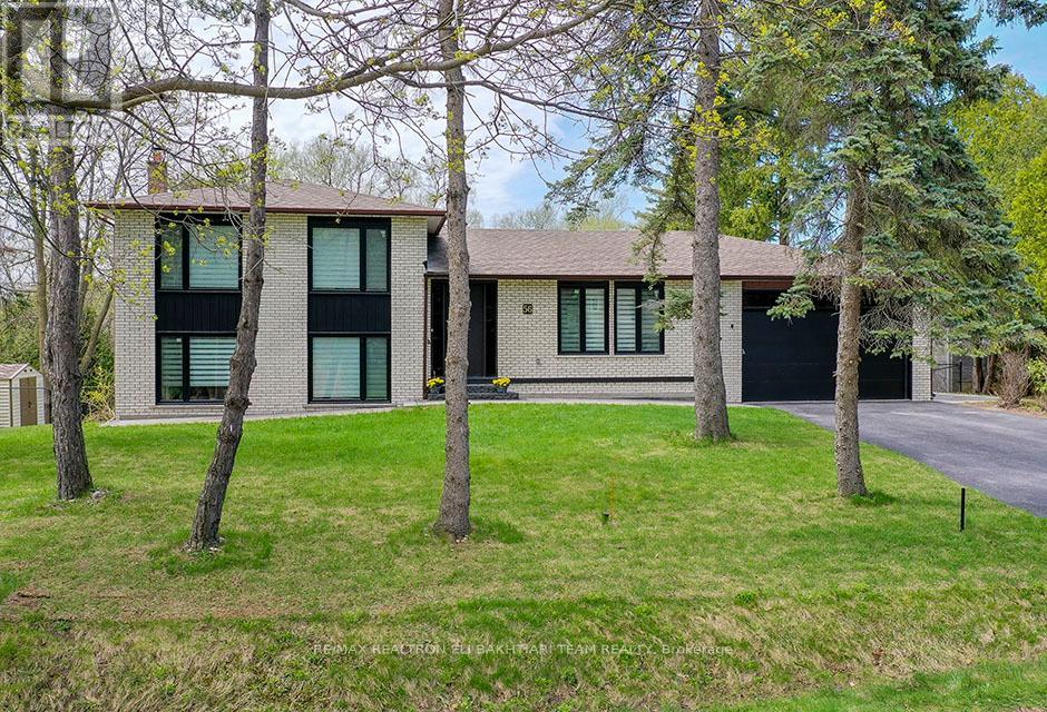 56 CYNTHIA CRESCENT, Richmond Hill, Ontario