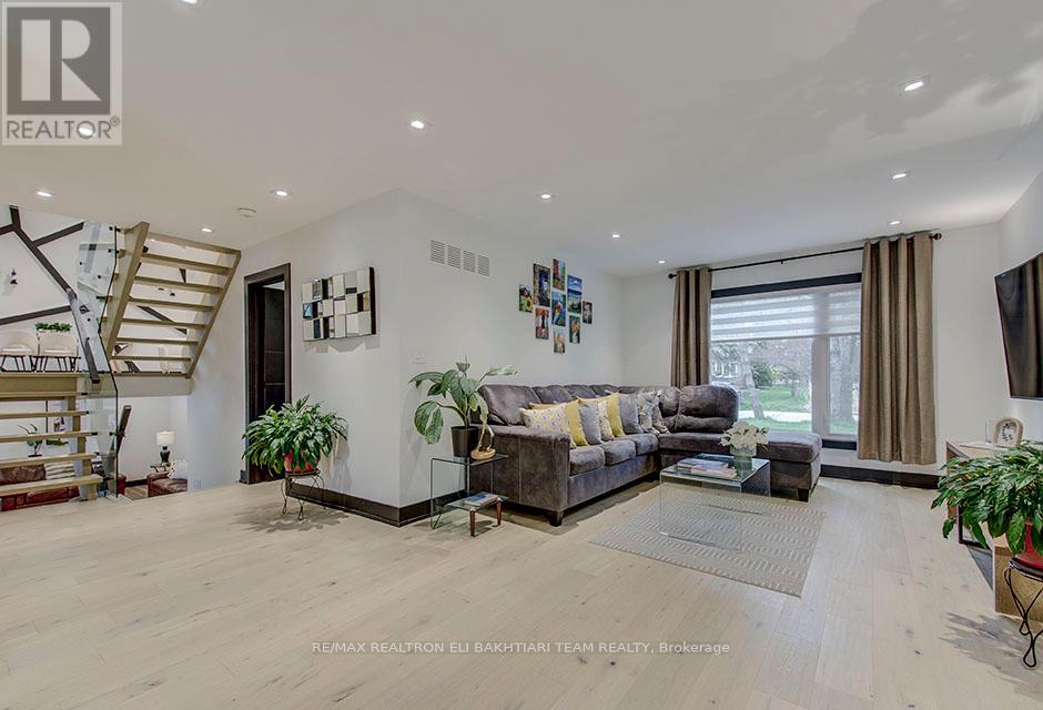 56 Cynthia Crescent, Richmond Hill, Ontario  L4E 2P9 - Photo 17 - N12524678