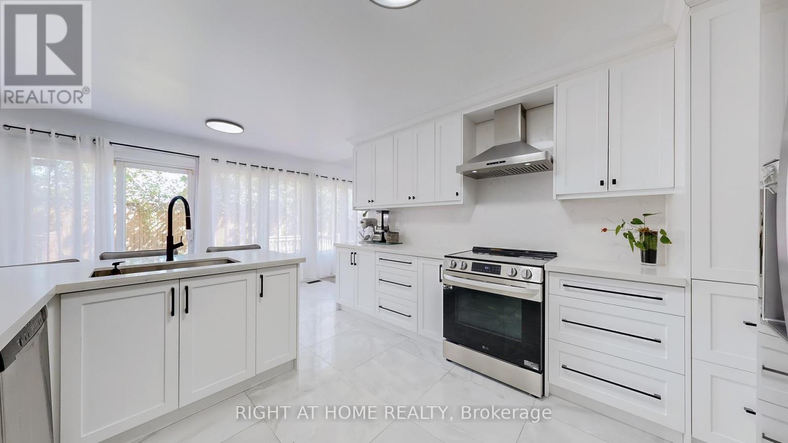 1590 Major Oaks Road, Pickering, Ontario L1X 2G9 - Photo 19 - E12524240