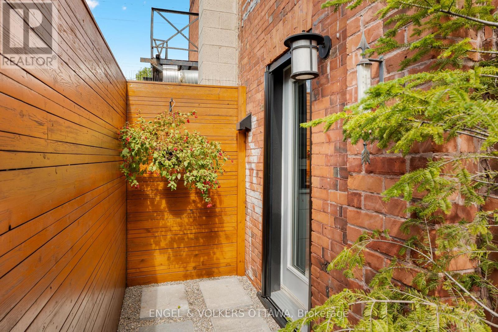 378-380 Booth Street, Ottawa, Ontario K1R 7K6 - Photo 43 - X12524762