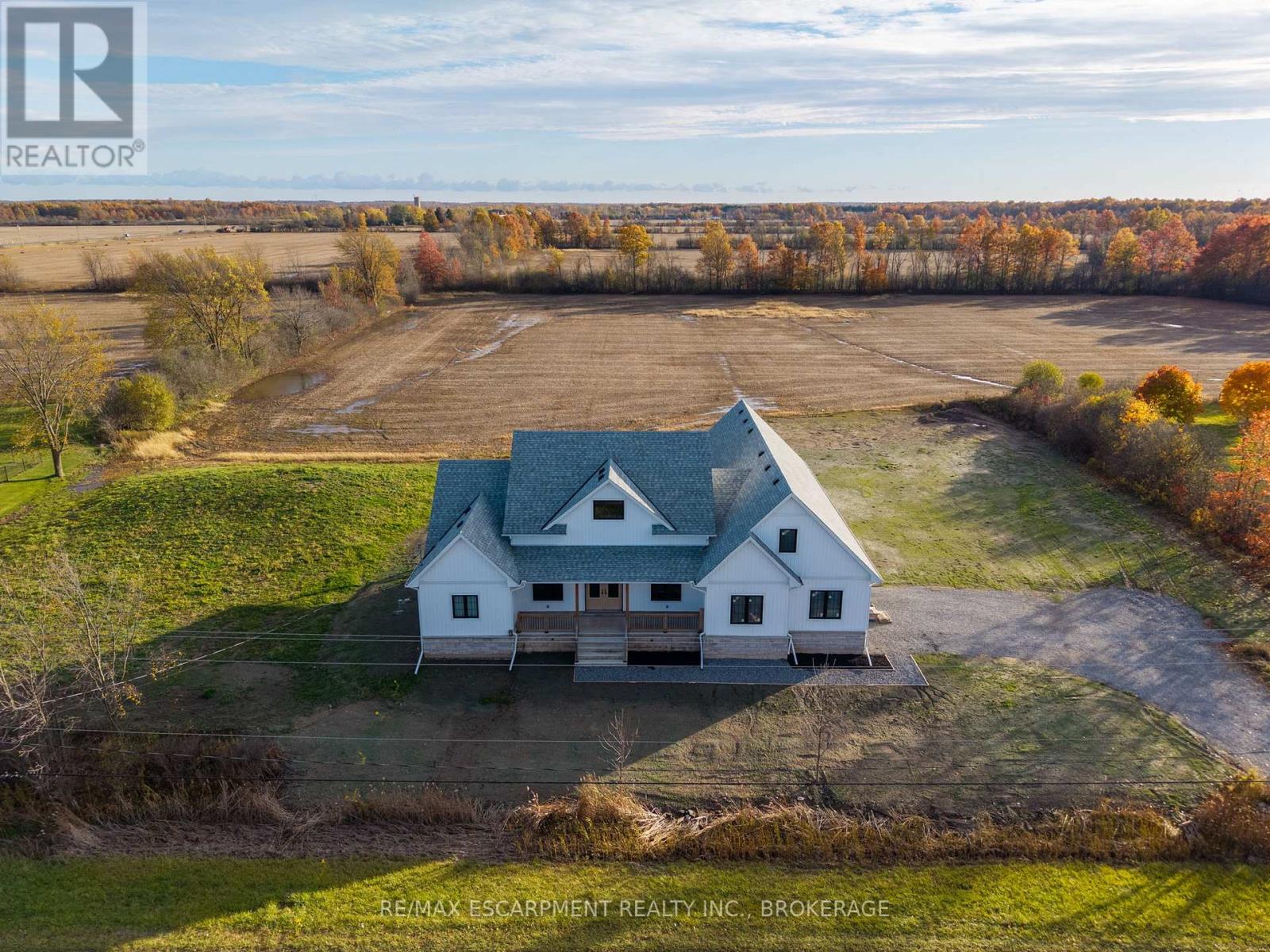 3809 Netherby Road, Fort Erie, Ontario L0S 1S0 - Photo 2 - X12524738