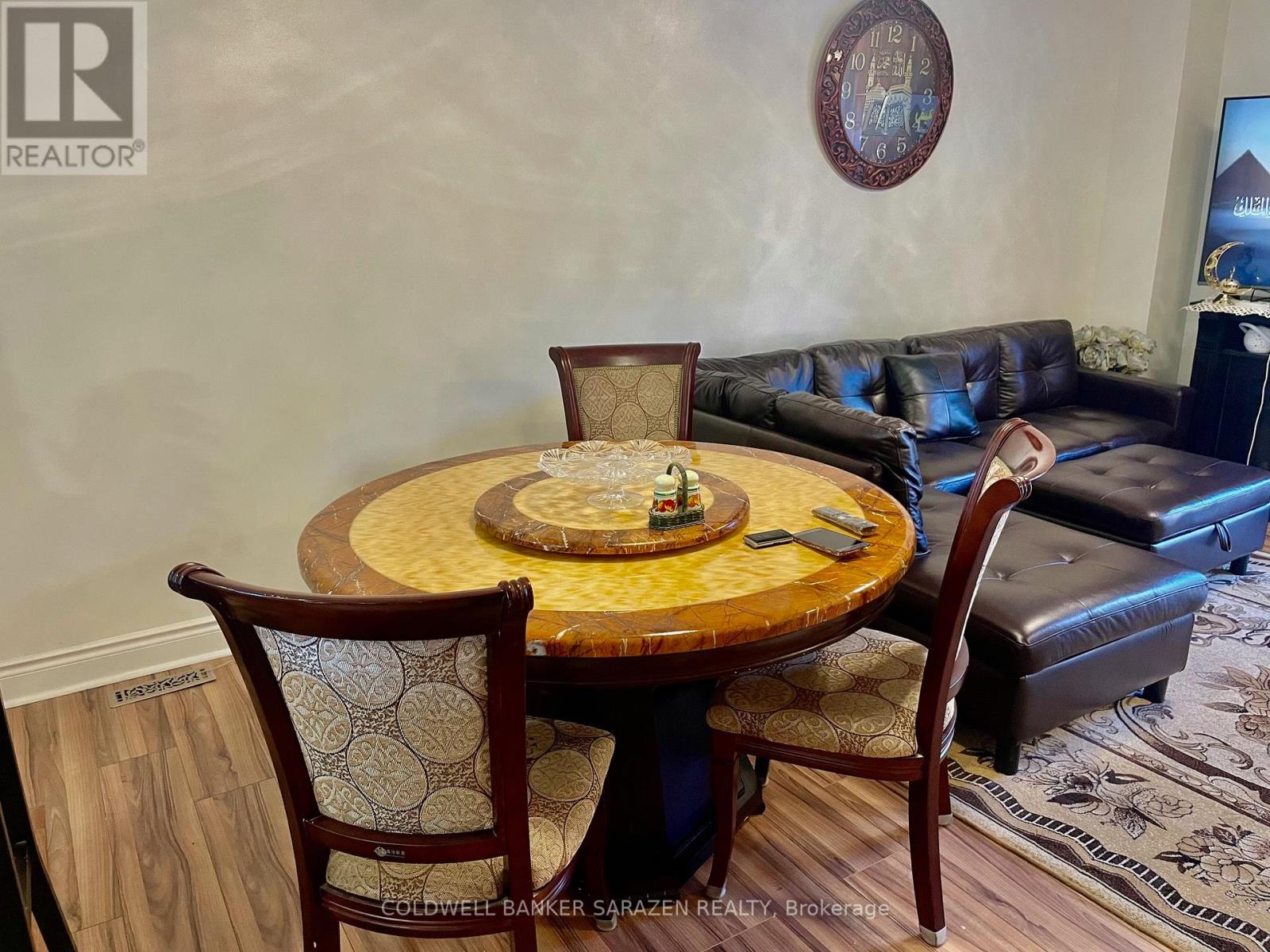 15 Sturbridge Private, Ottawa, Ontario K1T 3J6 - Photo 4 - X12430735