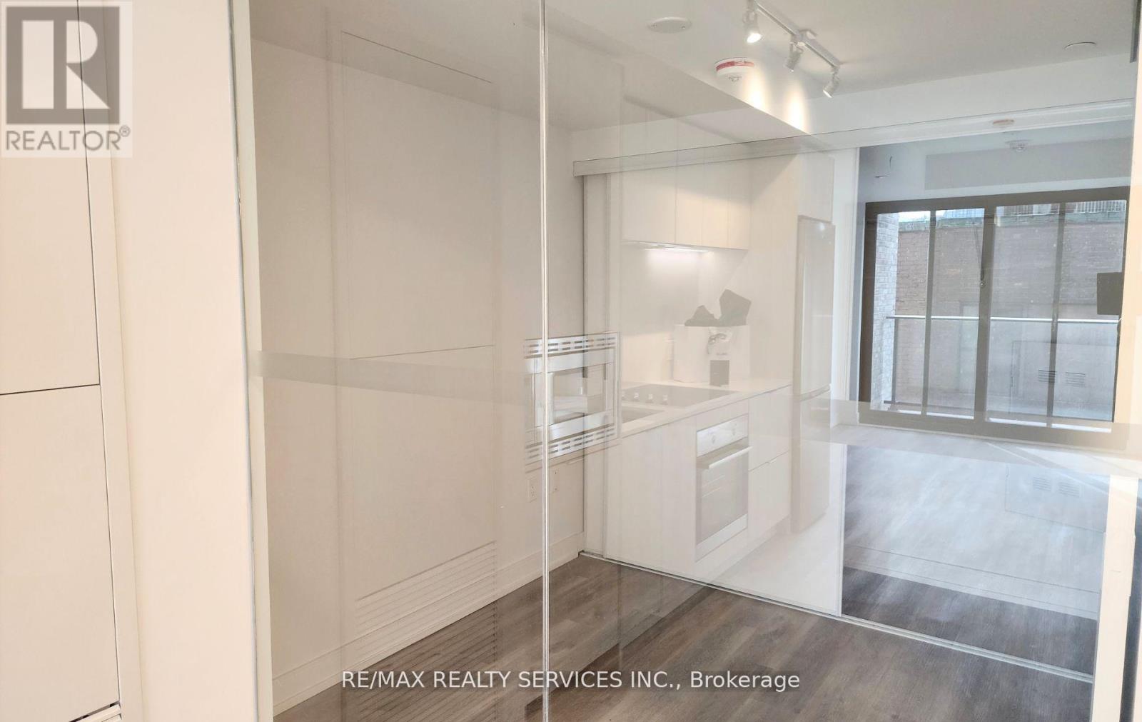 410 - 1 Jarvis Street, Hamilton, Ontario L8R 0A8 - Photo 12 - X12524694