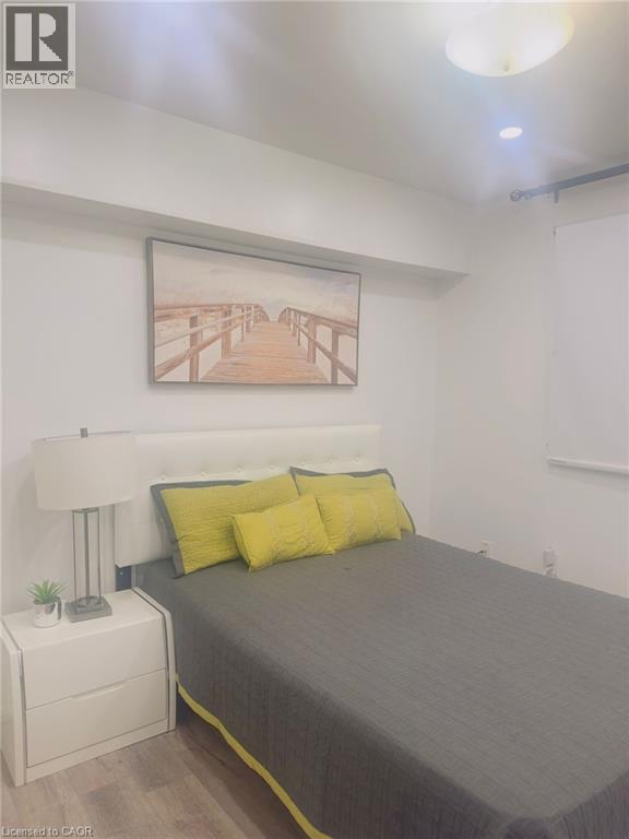 37 Juanita Drive, Hamilton, Ontario L9C 2G4 - Photo 2 - 40785252