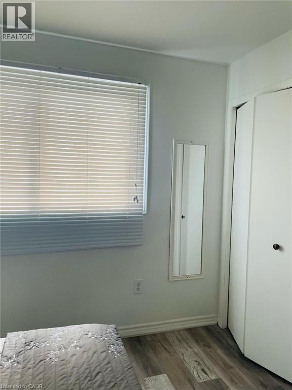 37 Juanita Drive, Hamilton, Ontario L9C 2G4 - Photo 3 - 40785252